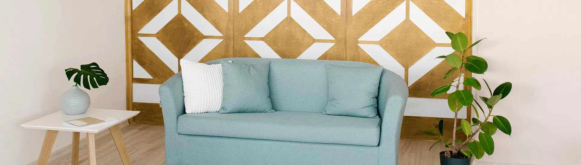 Designing a Geometric Accent Wall: A Step-by-Step Guide with Tips and Tricks 